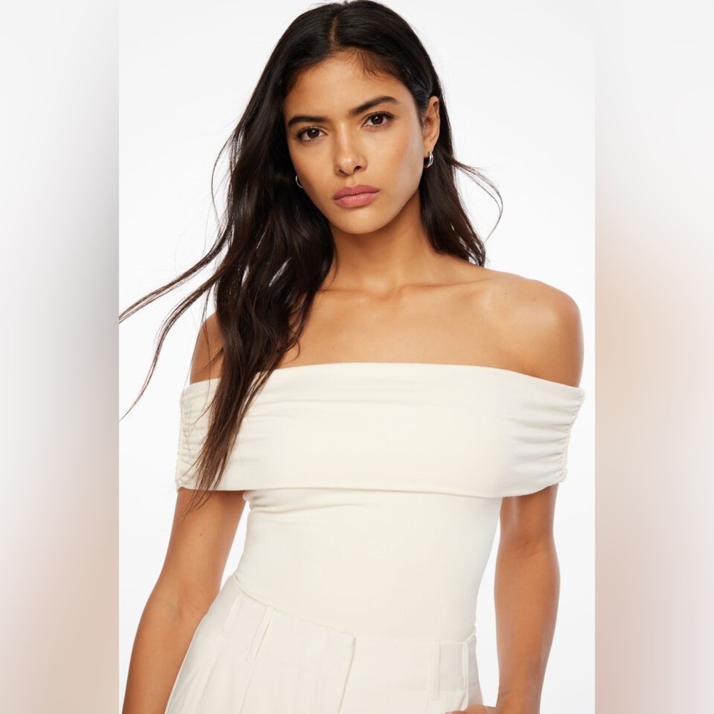 Off Shoulder Draped Bodysuit - Picture 5 of 5
